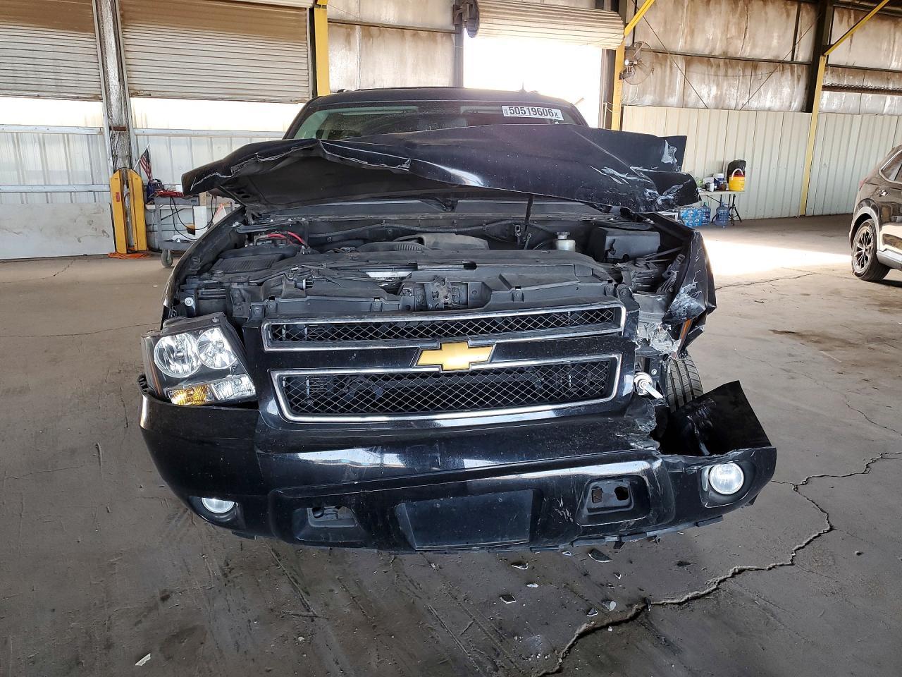 2014 Chevrolet Suburban K1500 Lt - zdjęcie 5