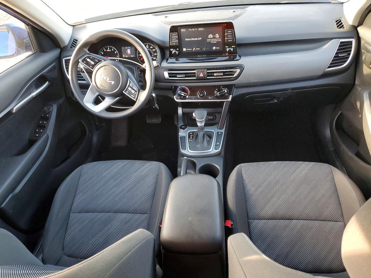 2022 Kia Seltos Lx - zdjęcie 8