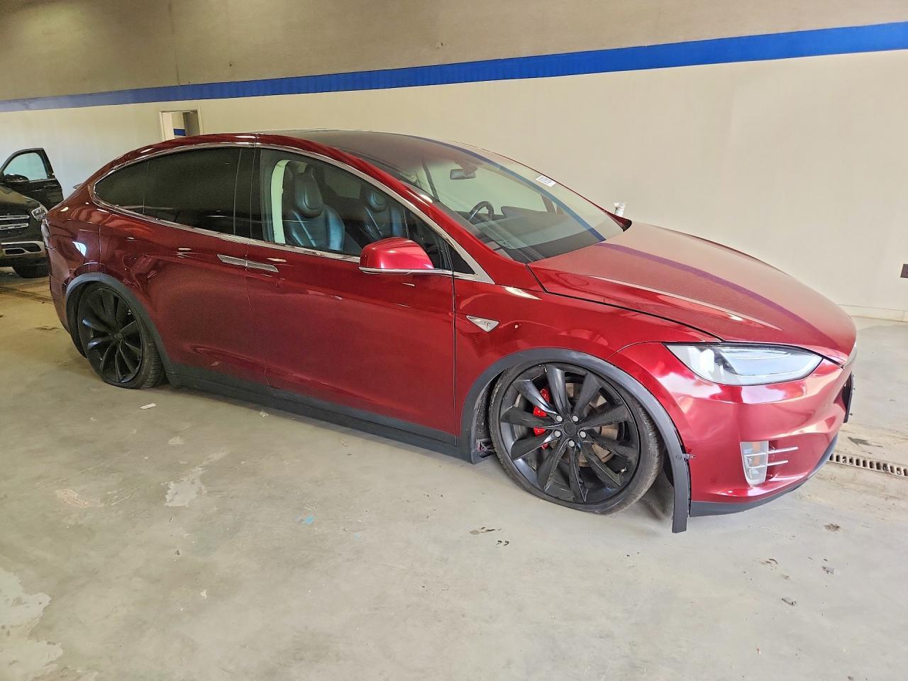 2016 Tesla Model X - zdjęcie 4