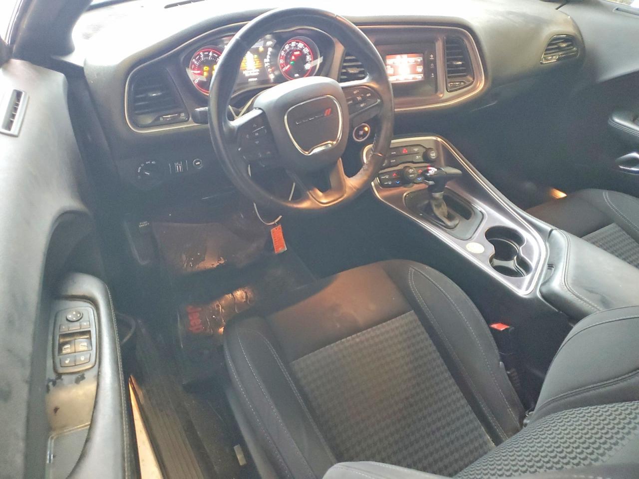 2017 Dodge Challenger Sxt - zdjęcie 8