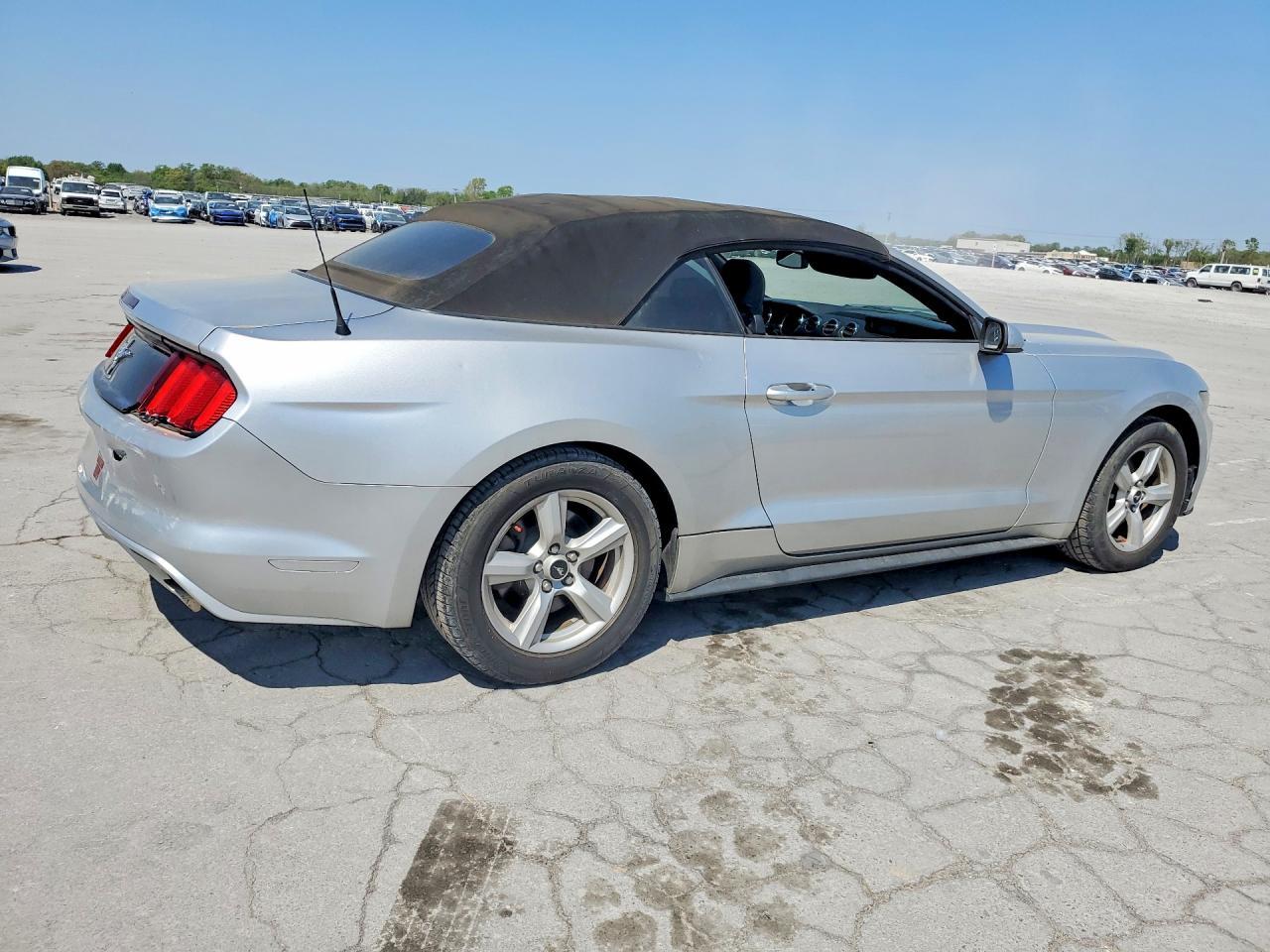 2016 Ford Mustang - zdjęcie 3