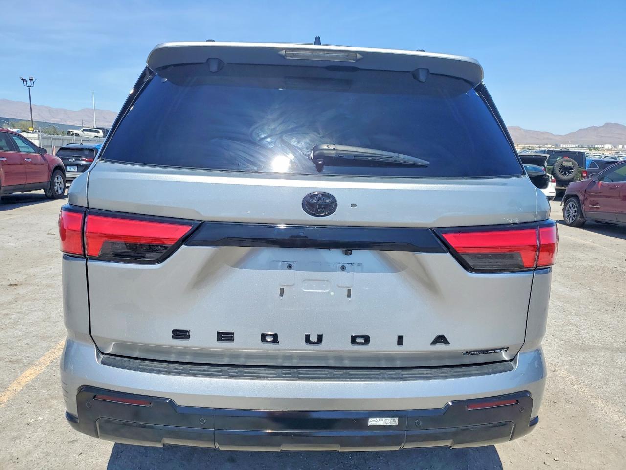 2025 Toyota Sequoia Limited - zdjęcie 6