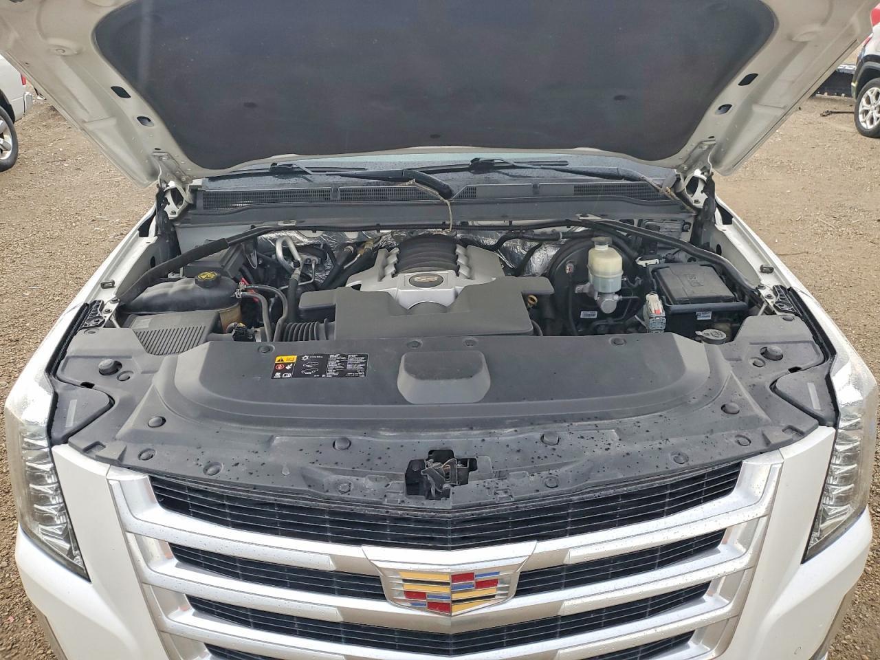 2016 Cadillac Escalade Luxury - zdjęcie 12