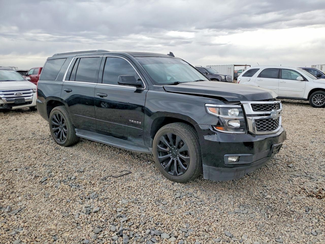 2017 Chevrolet Tahoe C1500 Lt - zdjęcie 4