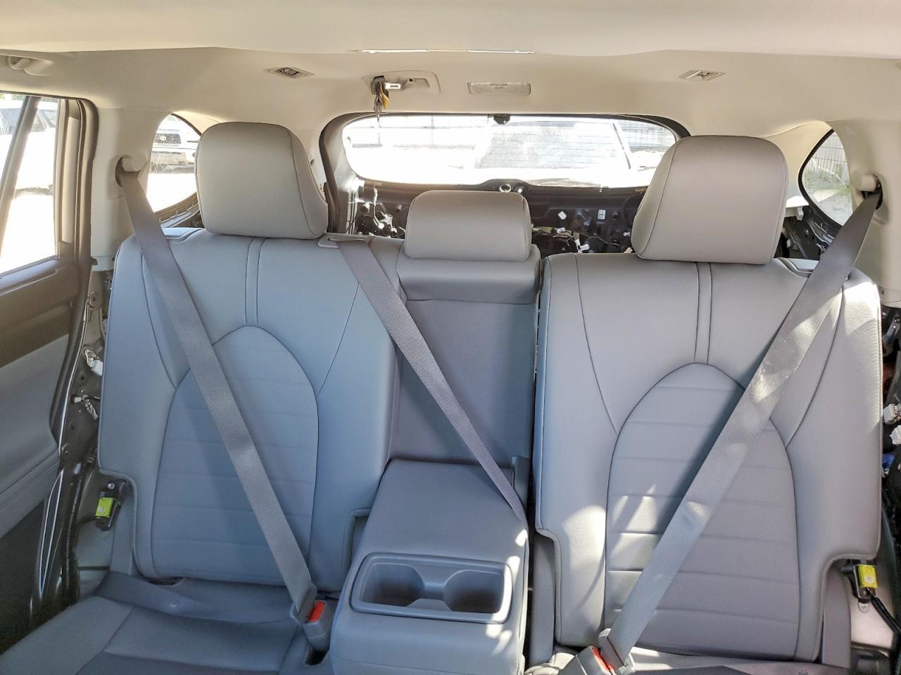 2025 Toyota Highlander Xle - zdjęcie 10