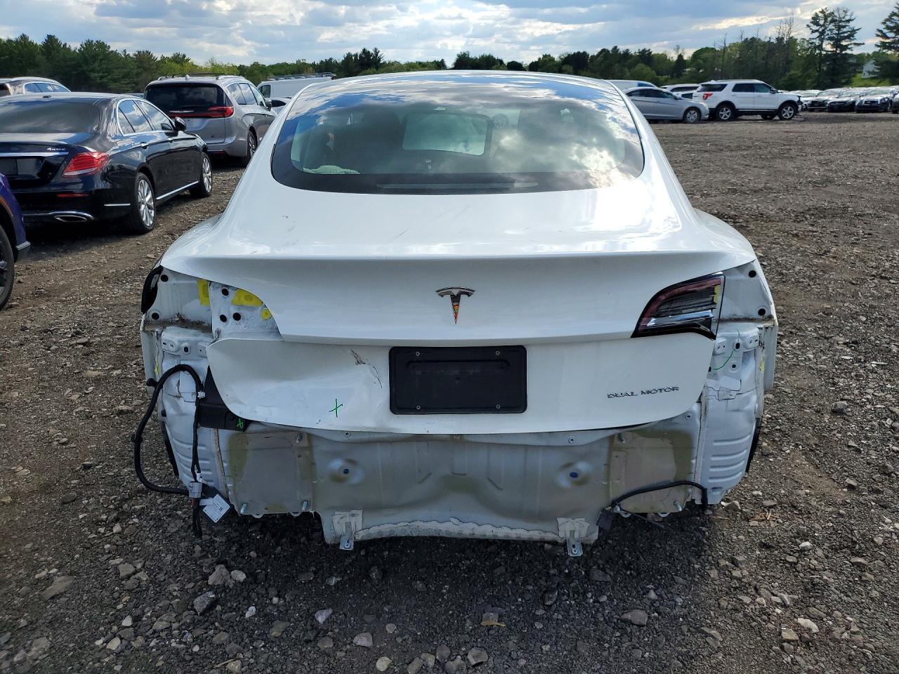 2022 Tesla Model 3 - zdjęcie 6