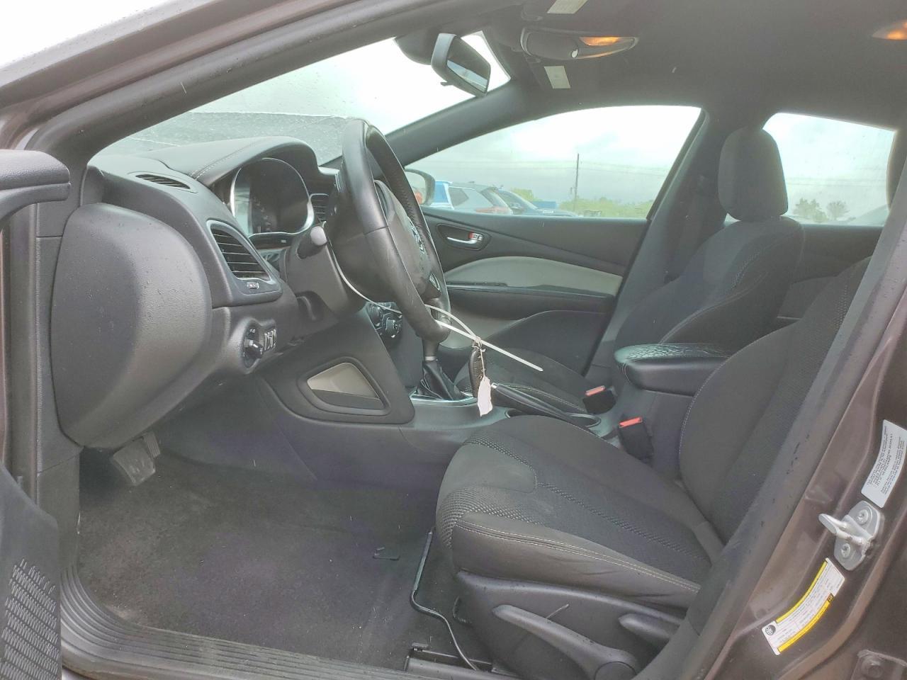 2016 Dodge Dart Sxt - zdjęcie 7