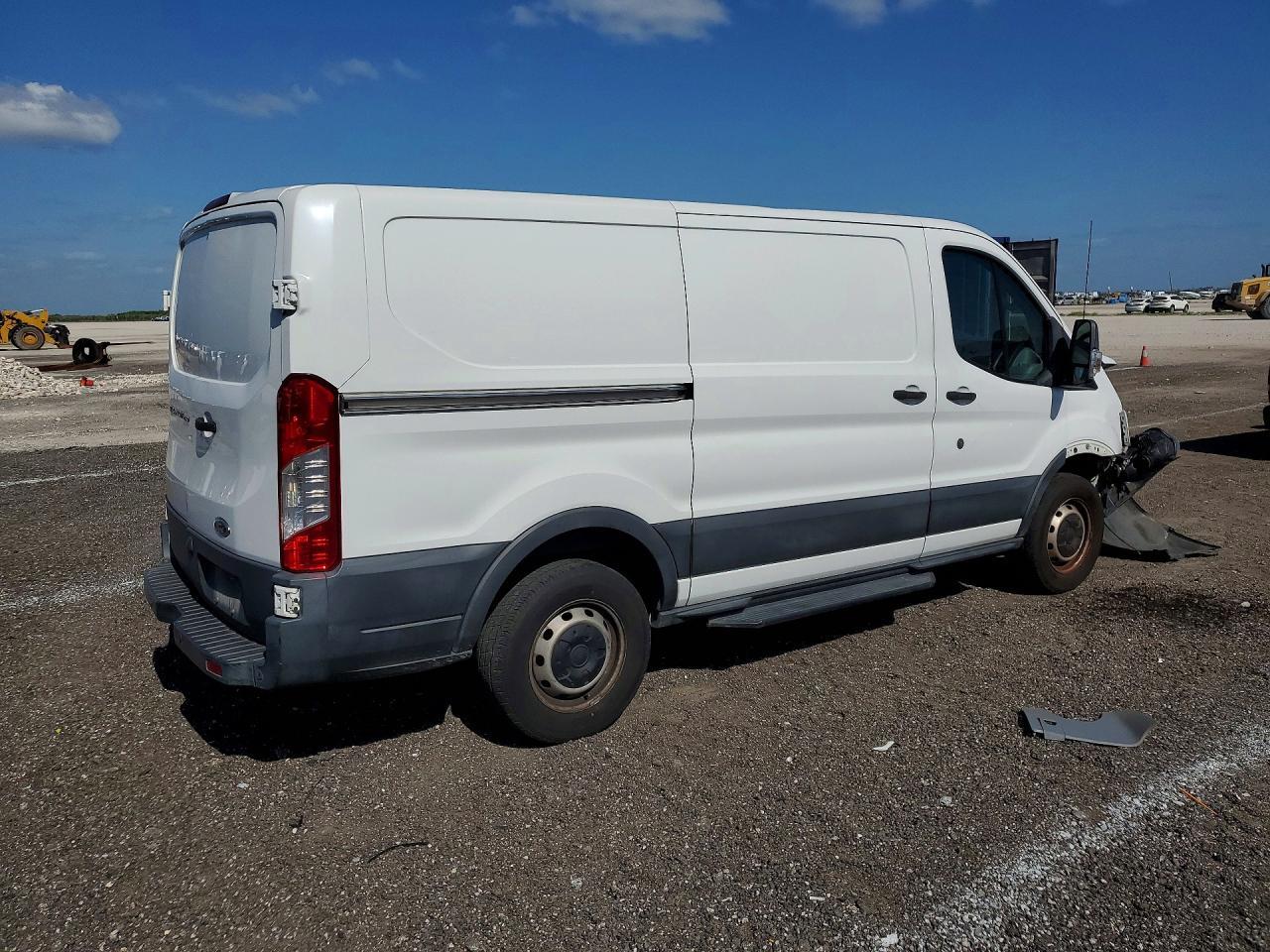 2015 Ford Transit T-250 - zdjęcie 3