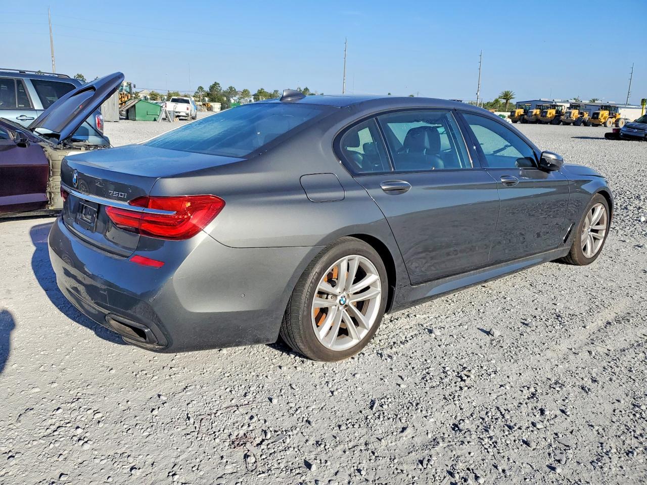2017 BMW 750 Xi - zdjęcie 3