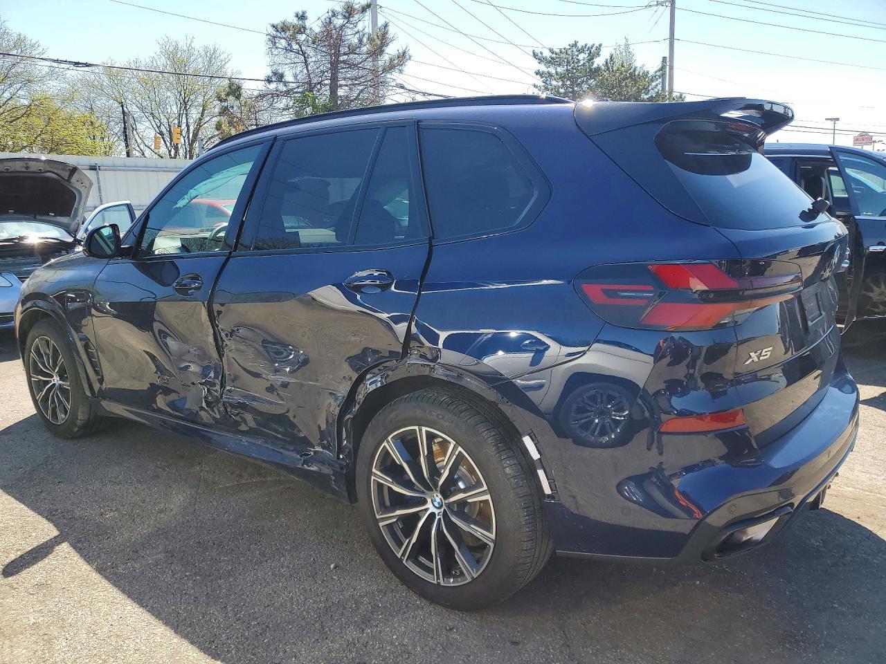 2026 BMW X5 xDrive50E - zdjęcie 2