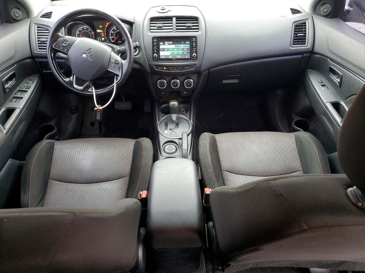 2016 Mitsubishi Outlander Sport Es - zdjęcie 8