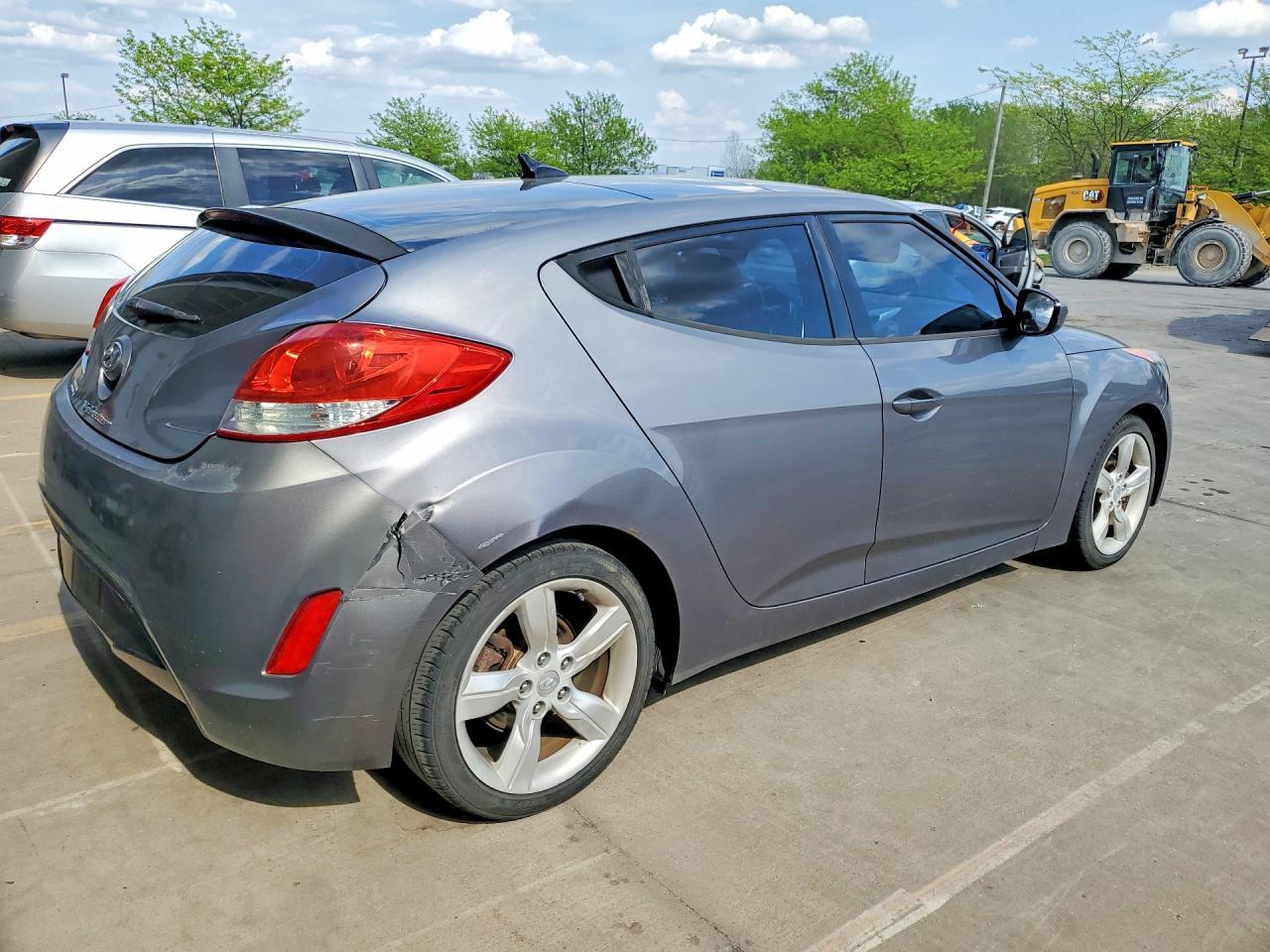 2014 Hyundai Veloster Base - zdjęcie 3