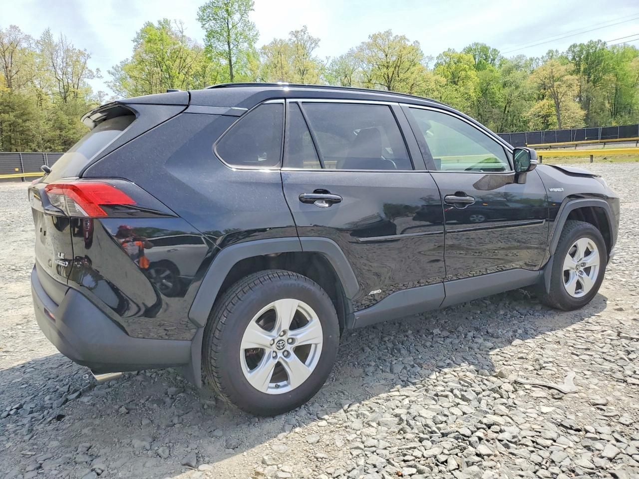 2019 Toyota Rav4 Le - zdjęcie 3