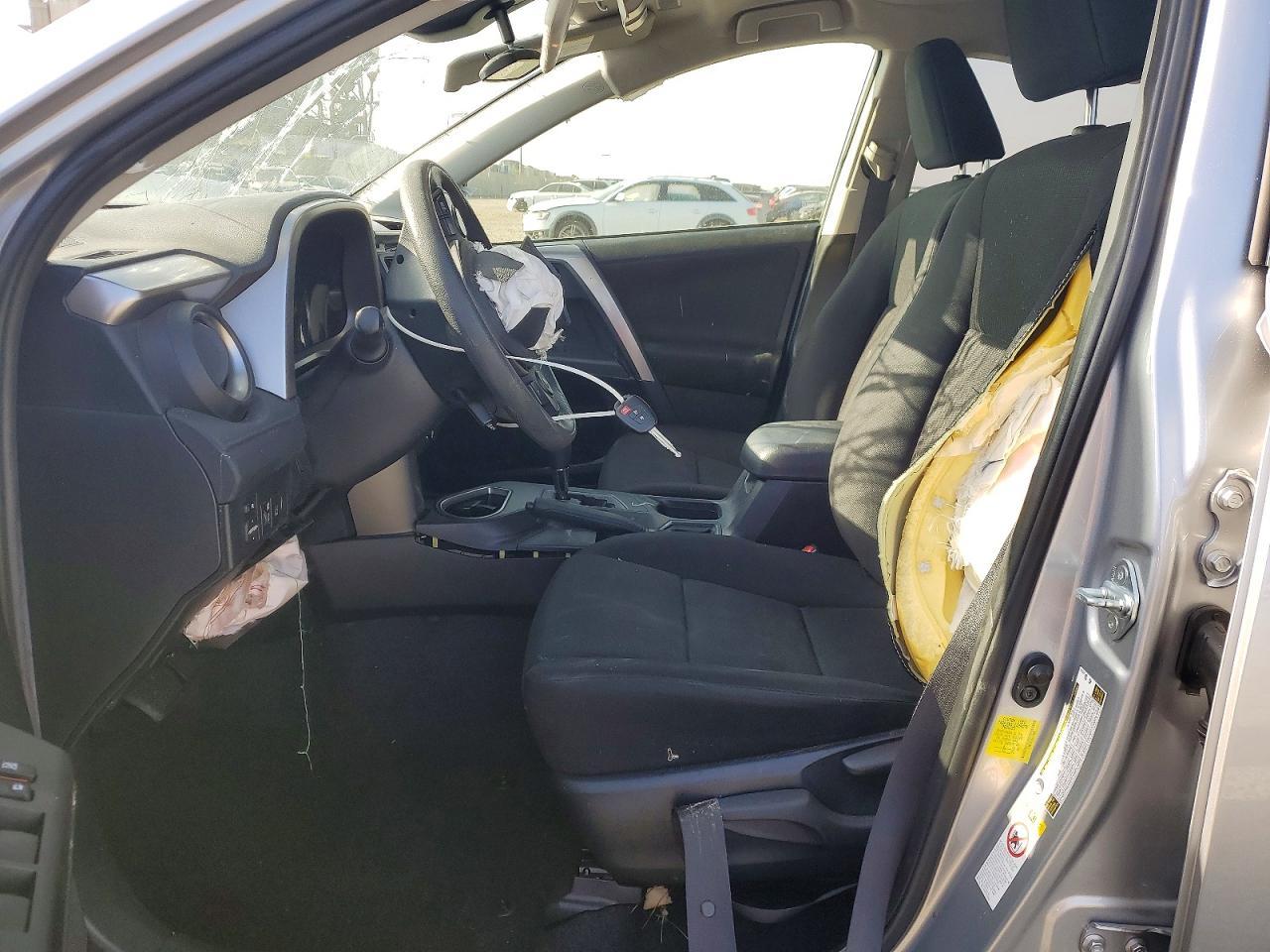 2018 Toyota Rav4 Le - zdjęcie 8