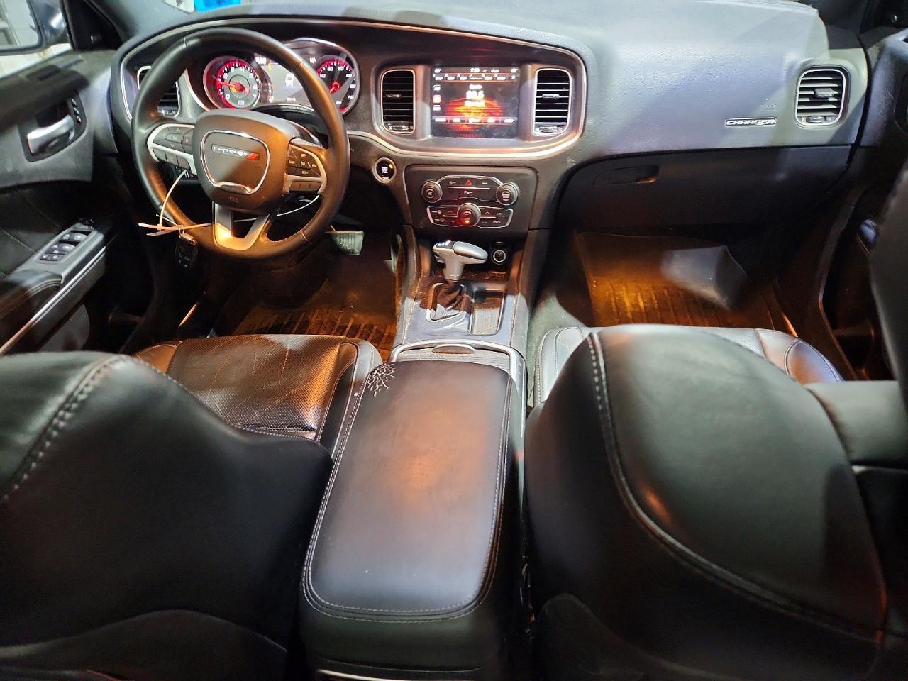 2015 Dodge Charger Sxt - zdjęcie 8