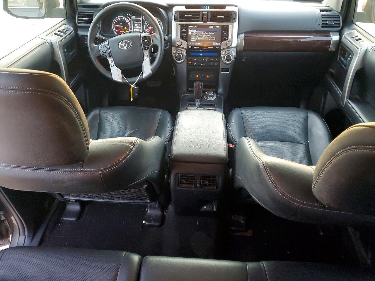 2020 Toyota 4 Runner - zdjęcie 8