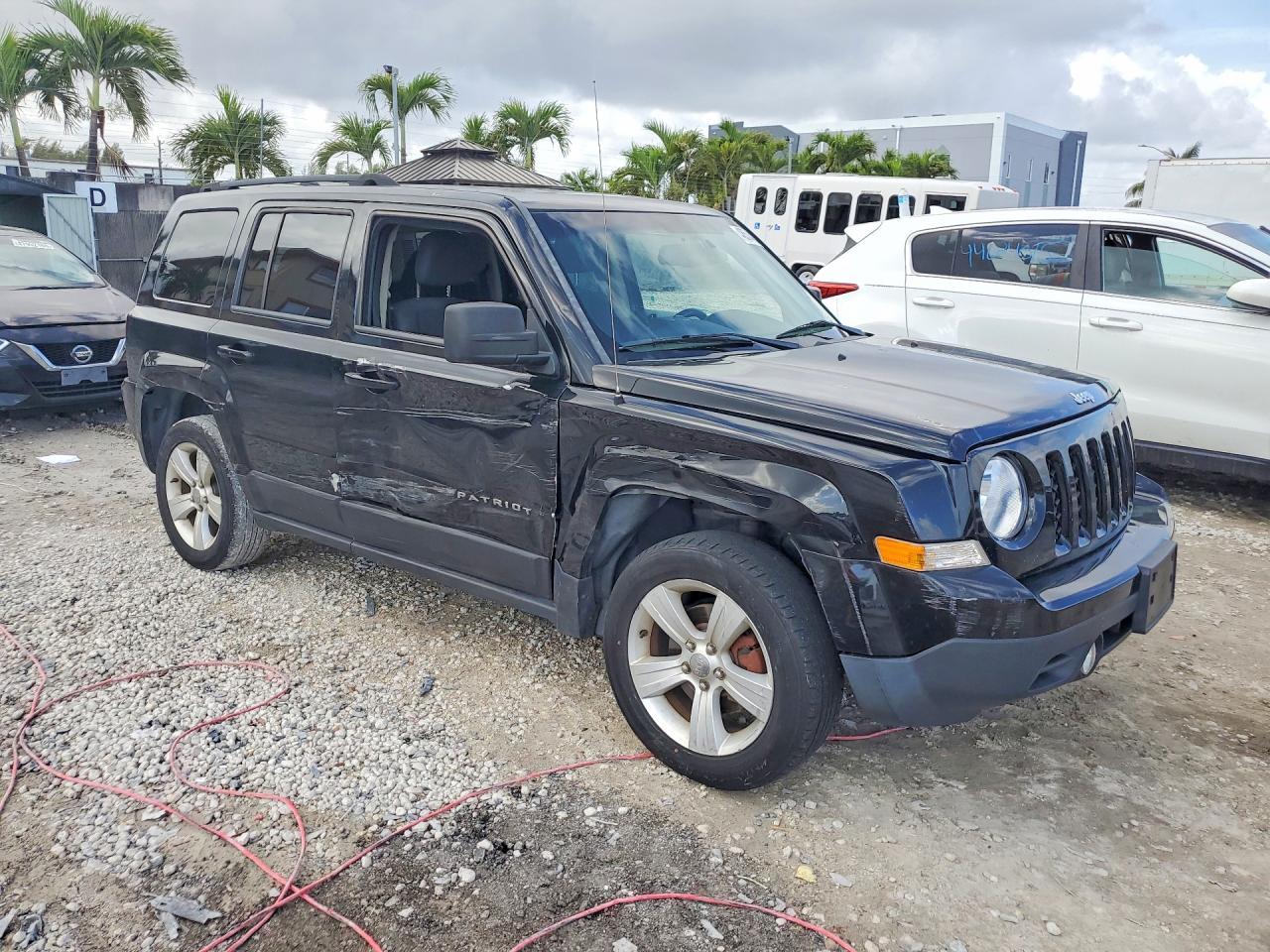 2015 Jeep Patriot Latitude - zdjęcie 4