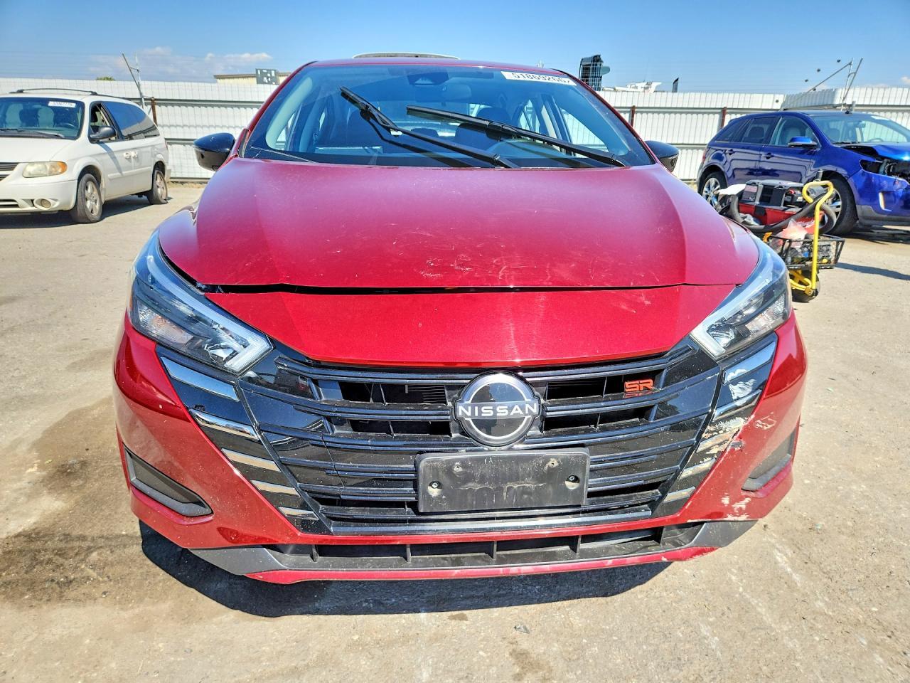 2025 Nissan Versa Sr - zdjęcie 5