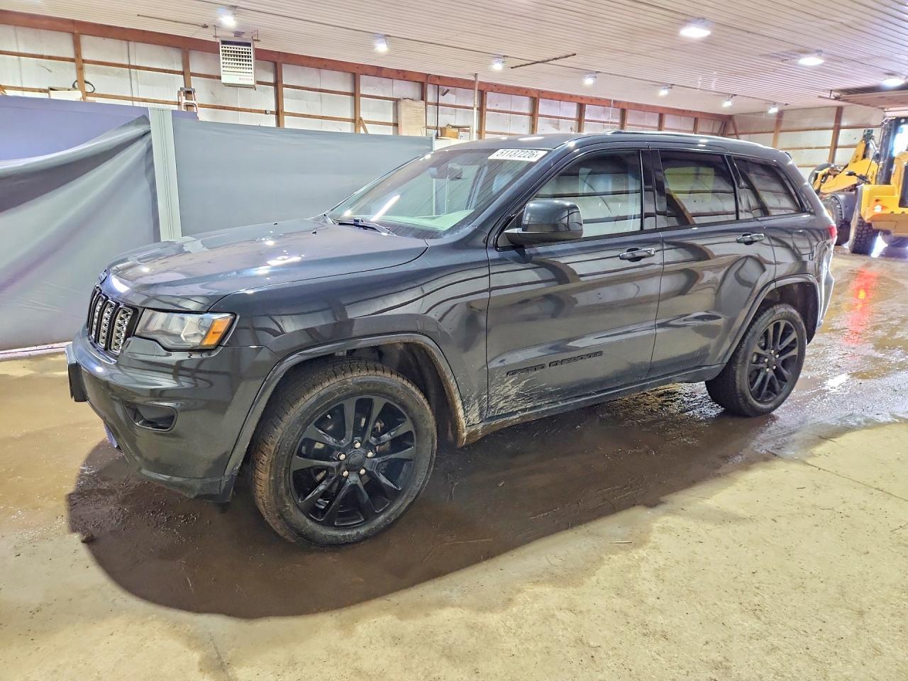 2018 Jeep Grand Cherokee Laredo - zdjęcie główne