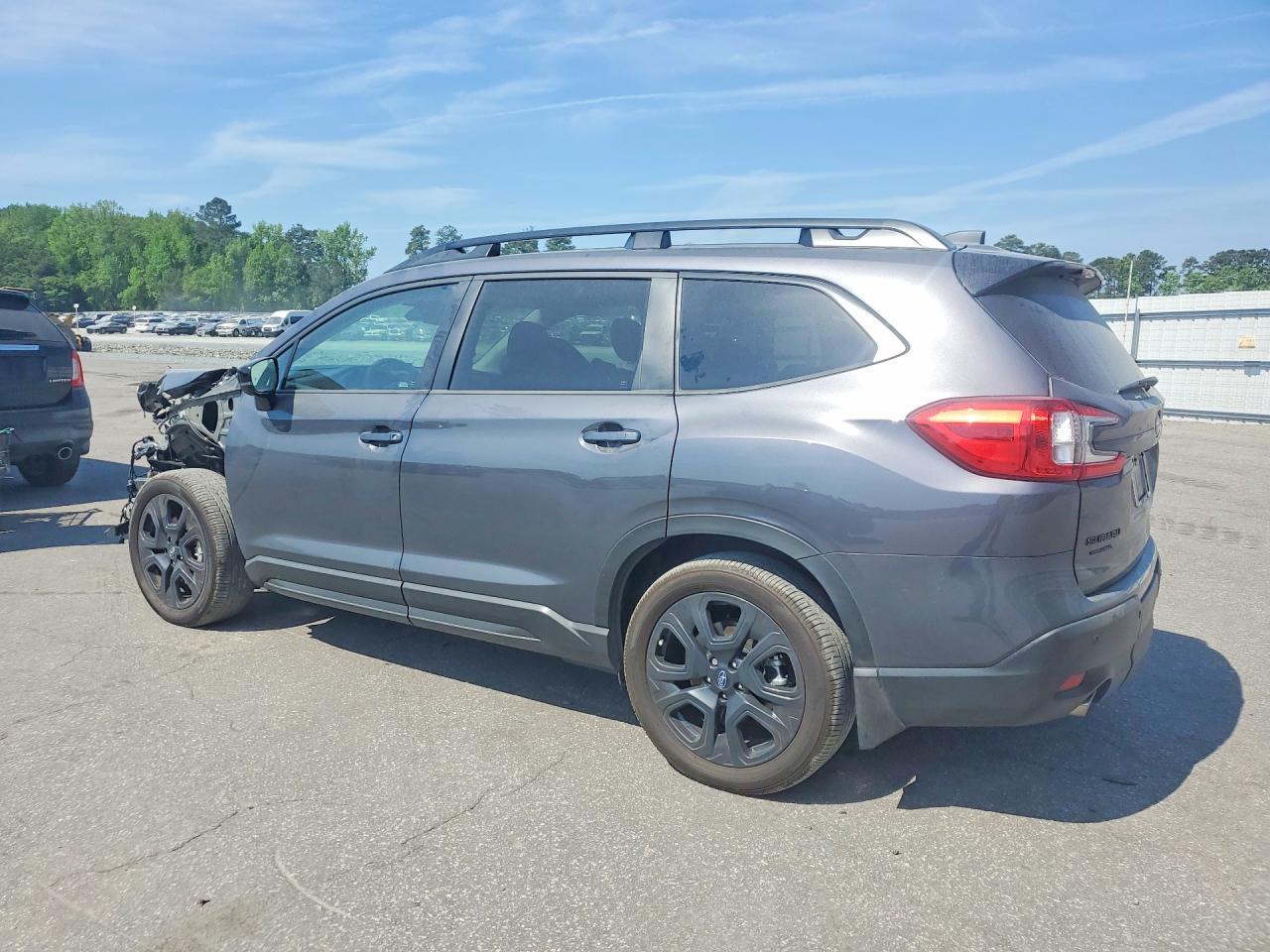 2025 Subaru Ascent Onyx Touring - zdjęcie 2
