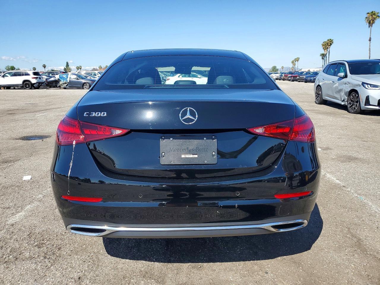 2025 Mercedes-Benz C 300 - zdjęcie 6