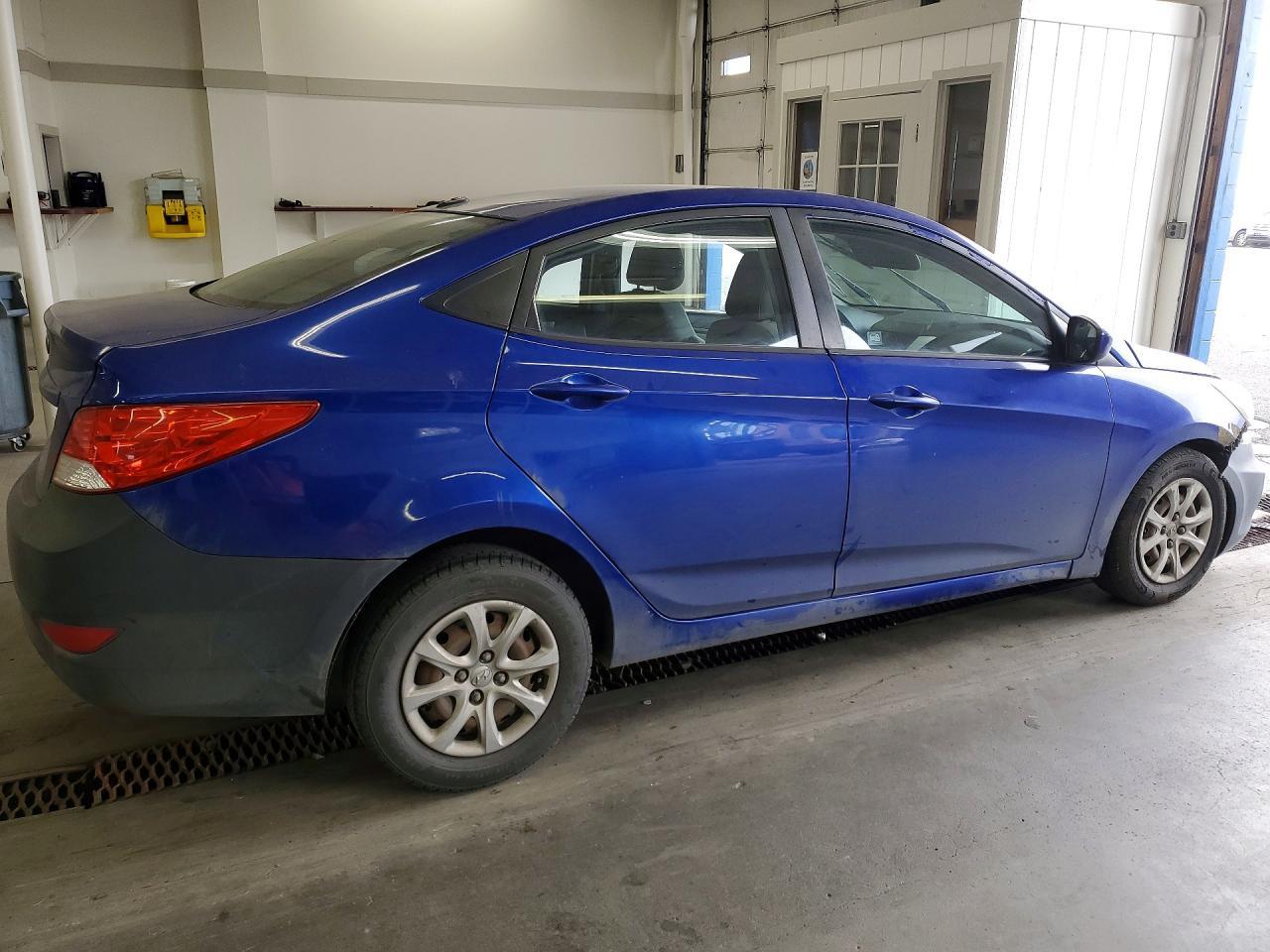2013 Hyundai Accent Gls - zdjęcie 3