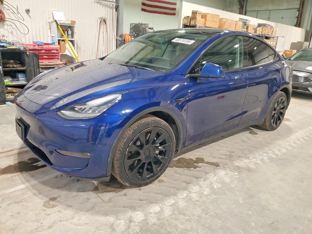 2021 Tesla Model Y - zdjęcie główne