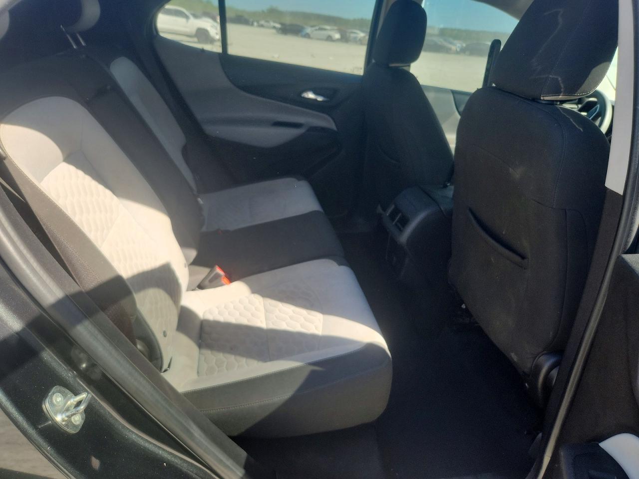 2018 Chevrolet Equinox Ls - zdjęcie 10