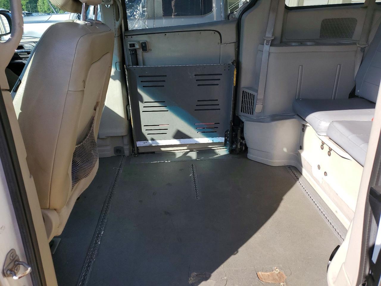 2014 Dodge Grand Caravan Se - zdjęcie 11