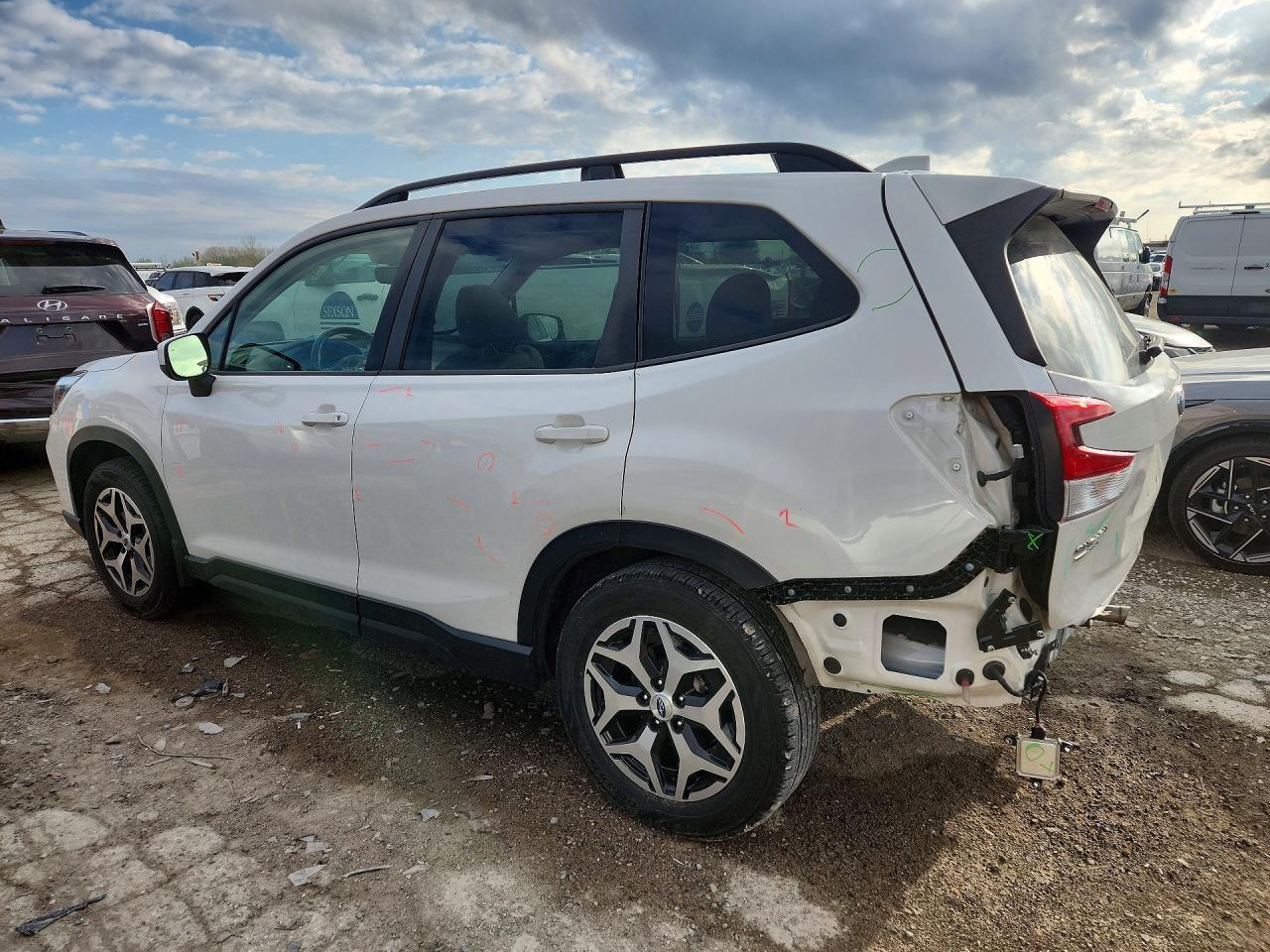 2021 Subaru Forester Premium - zdjęcie 2
