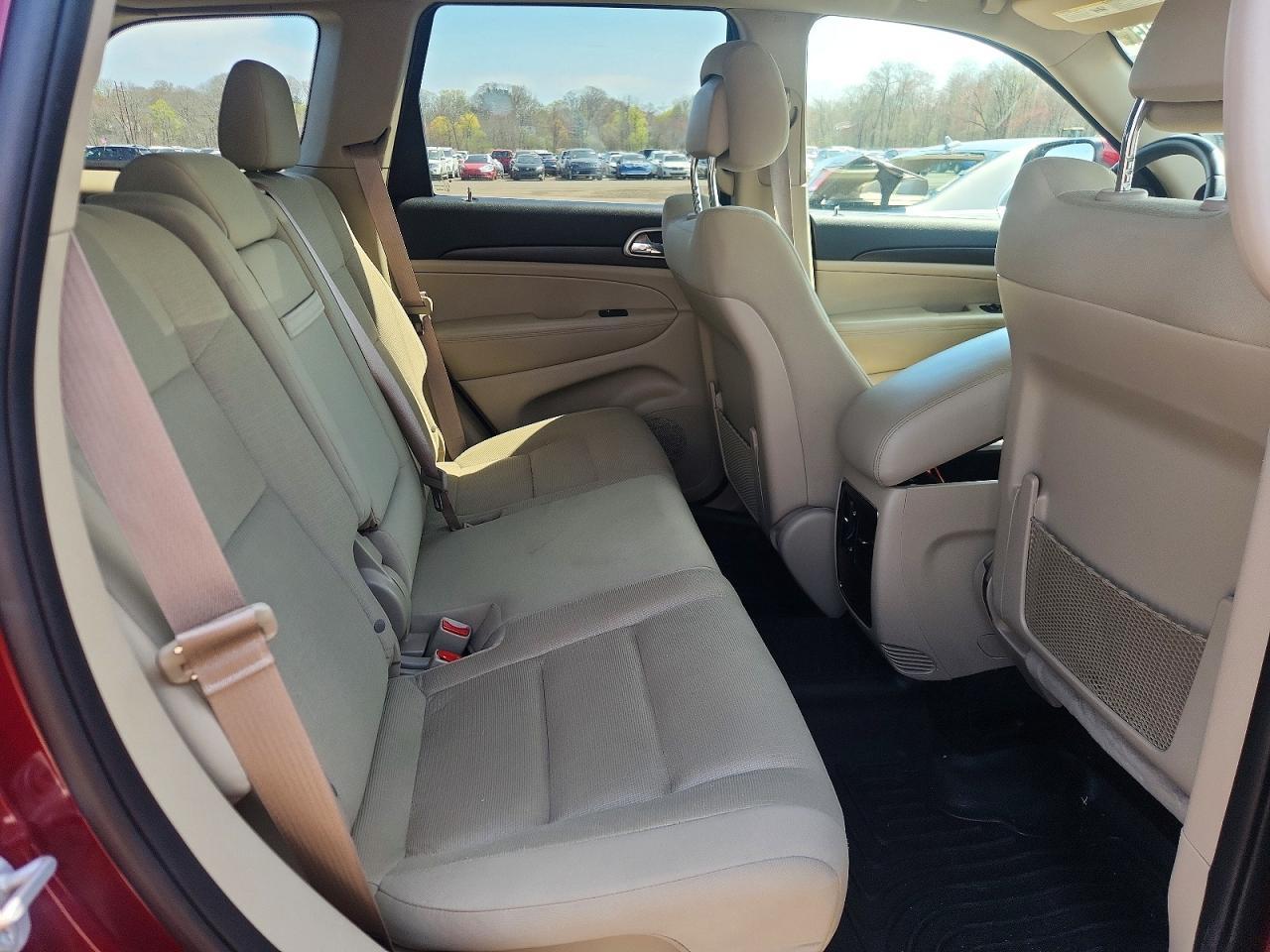 2017 Jeep Grand Cherokee Laredo - zdjęcie 11