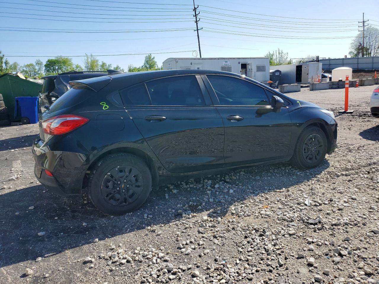 2019 Chevrolet Cruze Ls - zdjęcie 3