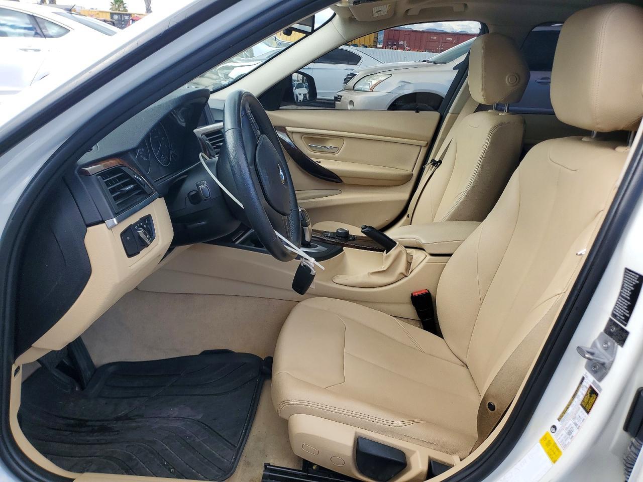 2014 BMW 320 I xDrive - zdjęcie 7