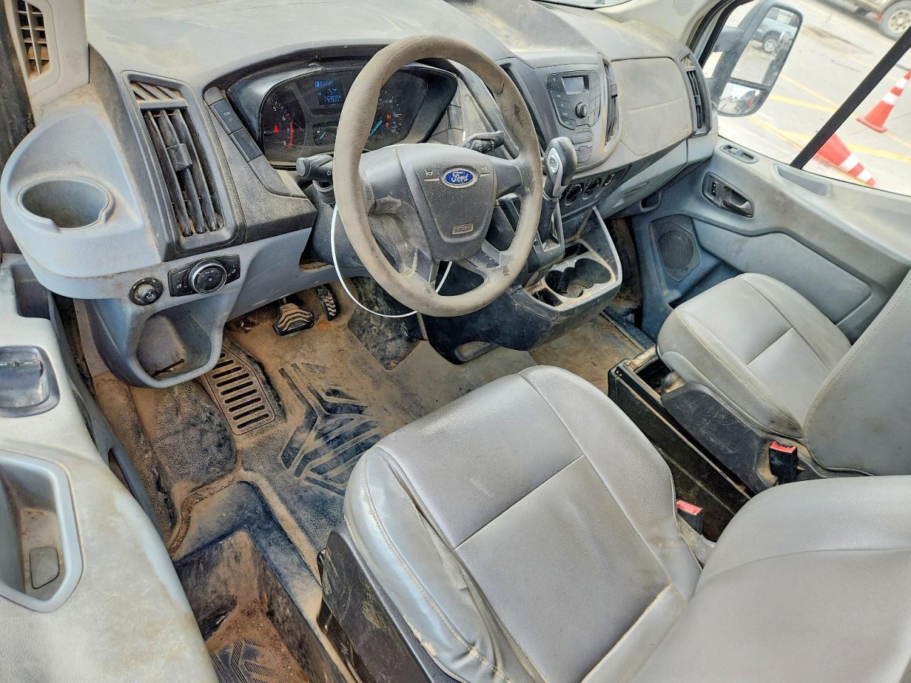 2015 Ford Transit T-250 - zdjęcie 8