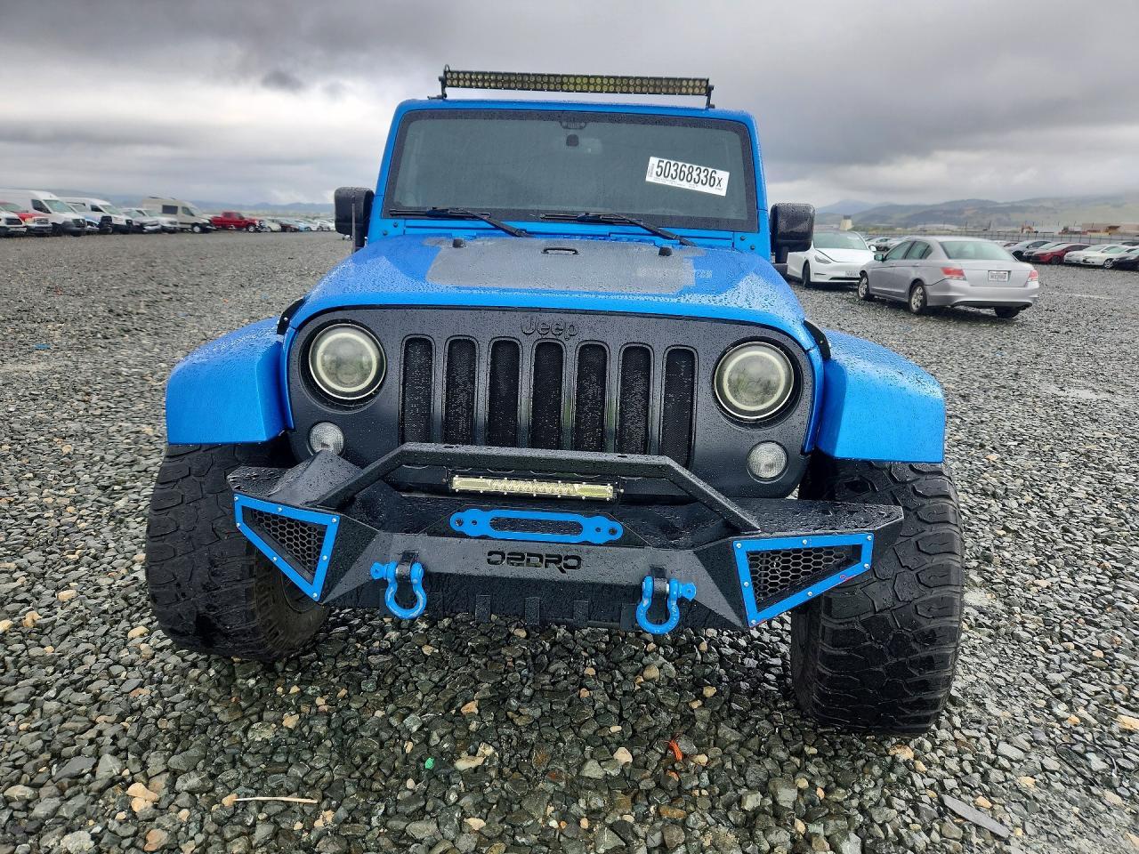 2014 Jeep Wrangler Unlimited Sahara - zdjęcie 5
