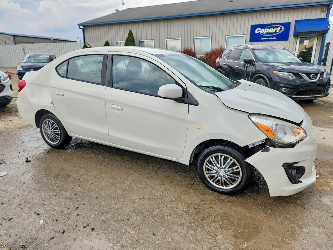2017 Mitsubishi Mirage G4 Es - zdjęcie 4