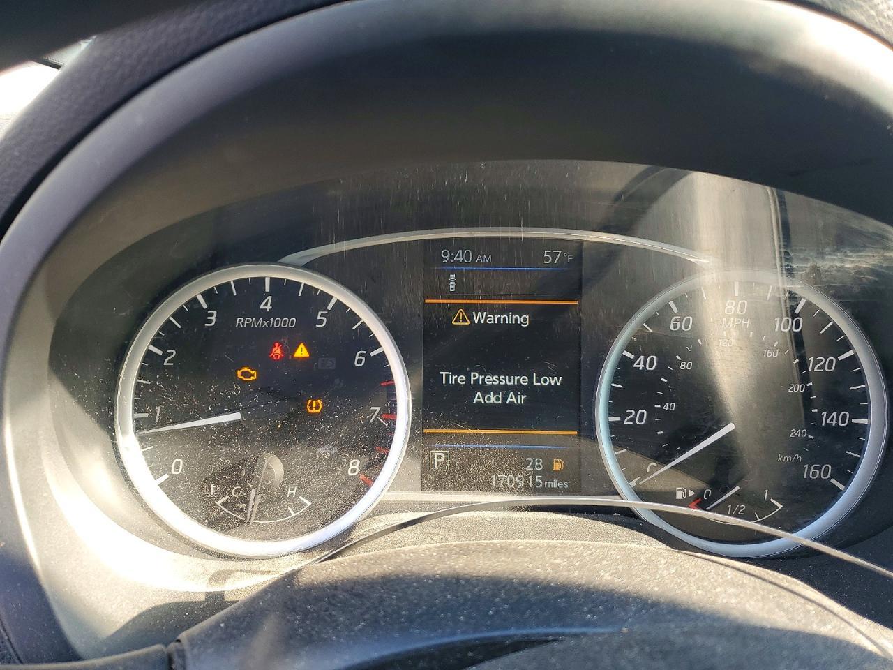 2019 Nissan Sentra S - zdjęcie 9