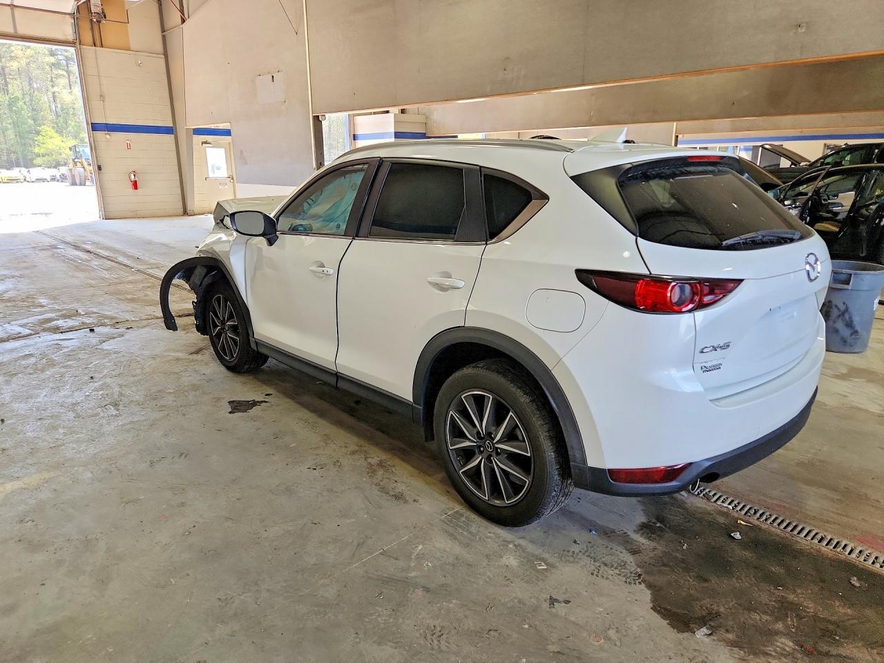 2018 Mazda Cx-5 Touring - zdjęcie 2