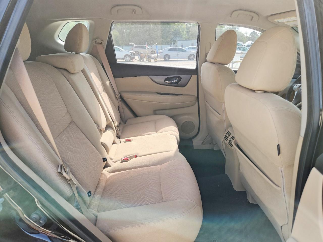 2016 Nissan Rogue S - zdjęcie 11