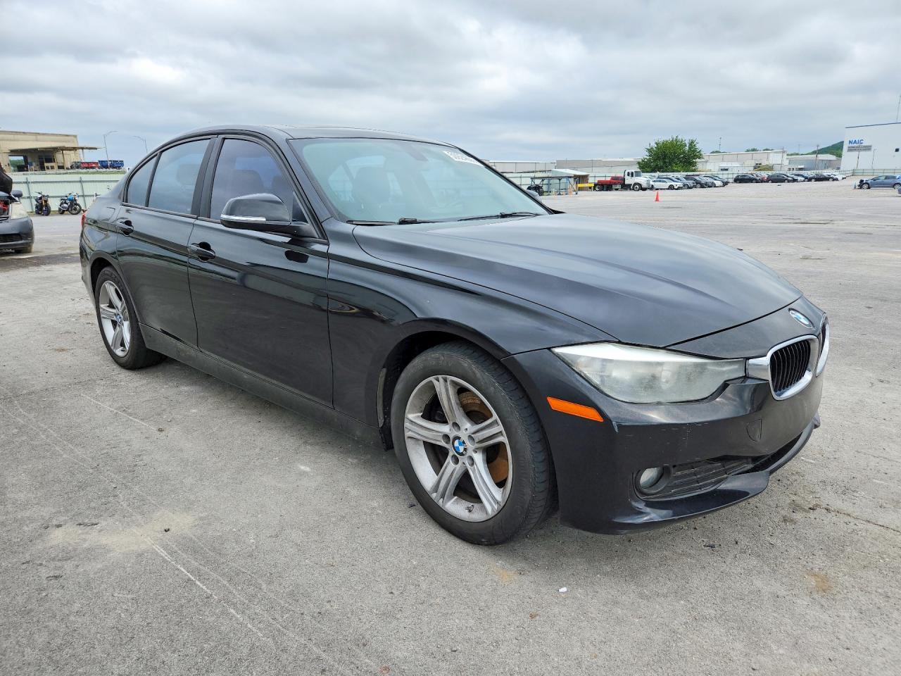 2014 BMW 320 I xDrive - zdjęcie 4