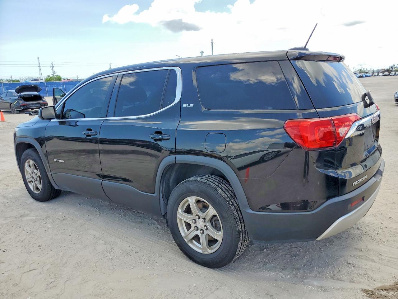 2017 GMC Acadia Sle - zdjęcie 2