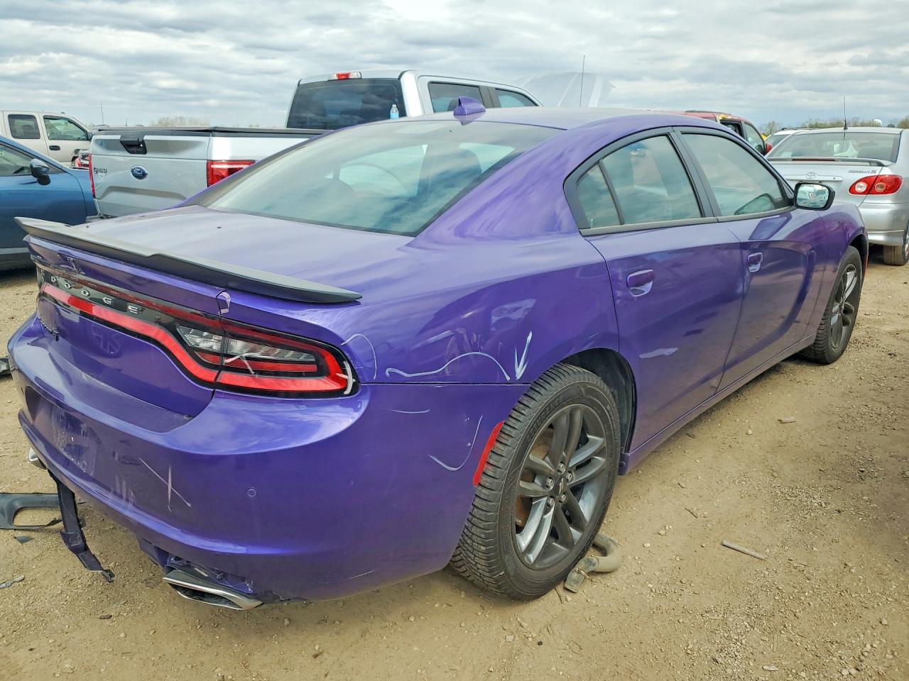 2019 Dodge Charger Sxt - zdjęcie 3