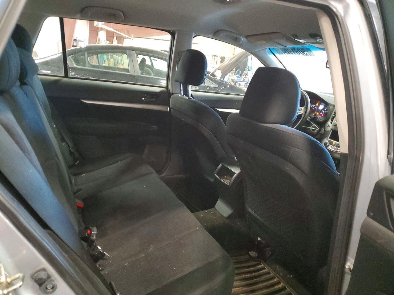 2014 Subaru Outback 2.5I - zdjęcie 11