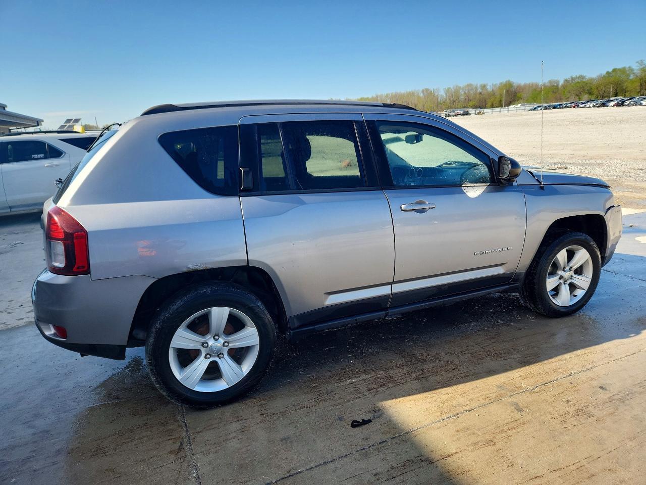 2016 Jeep Compass Sport - zdjęcie 3