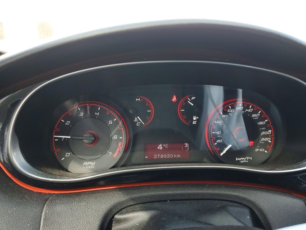 2014 Dodge Dart Sxt - zdjęcie 9