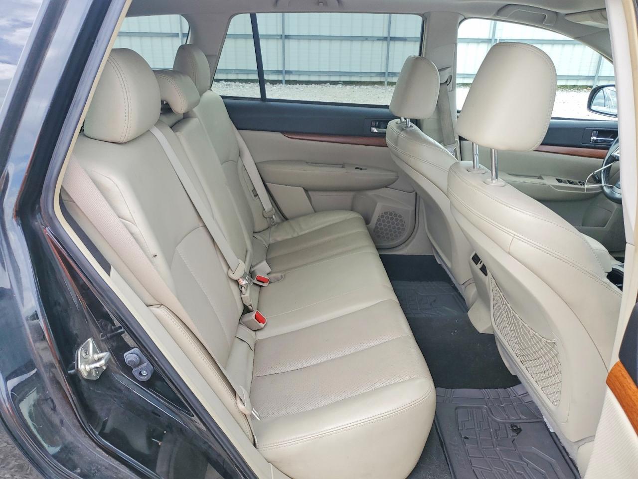 2013 Subaru Outback 3.6R Limited - zdjęcie 11