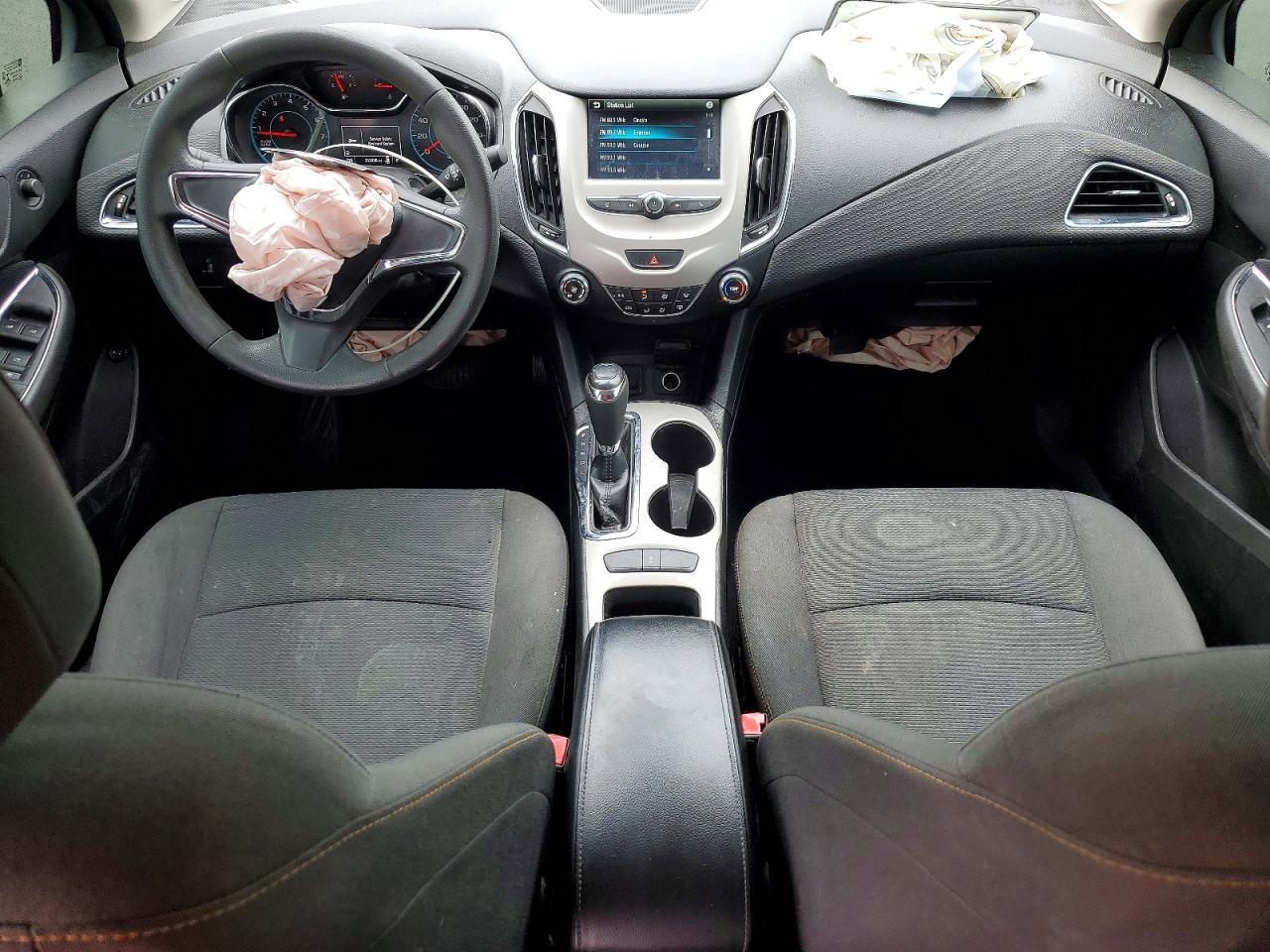 2018 Chevrolet Cruze Ls - zdjęcie 8