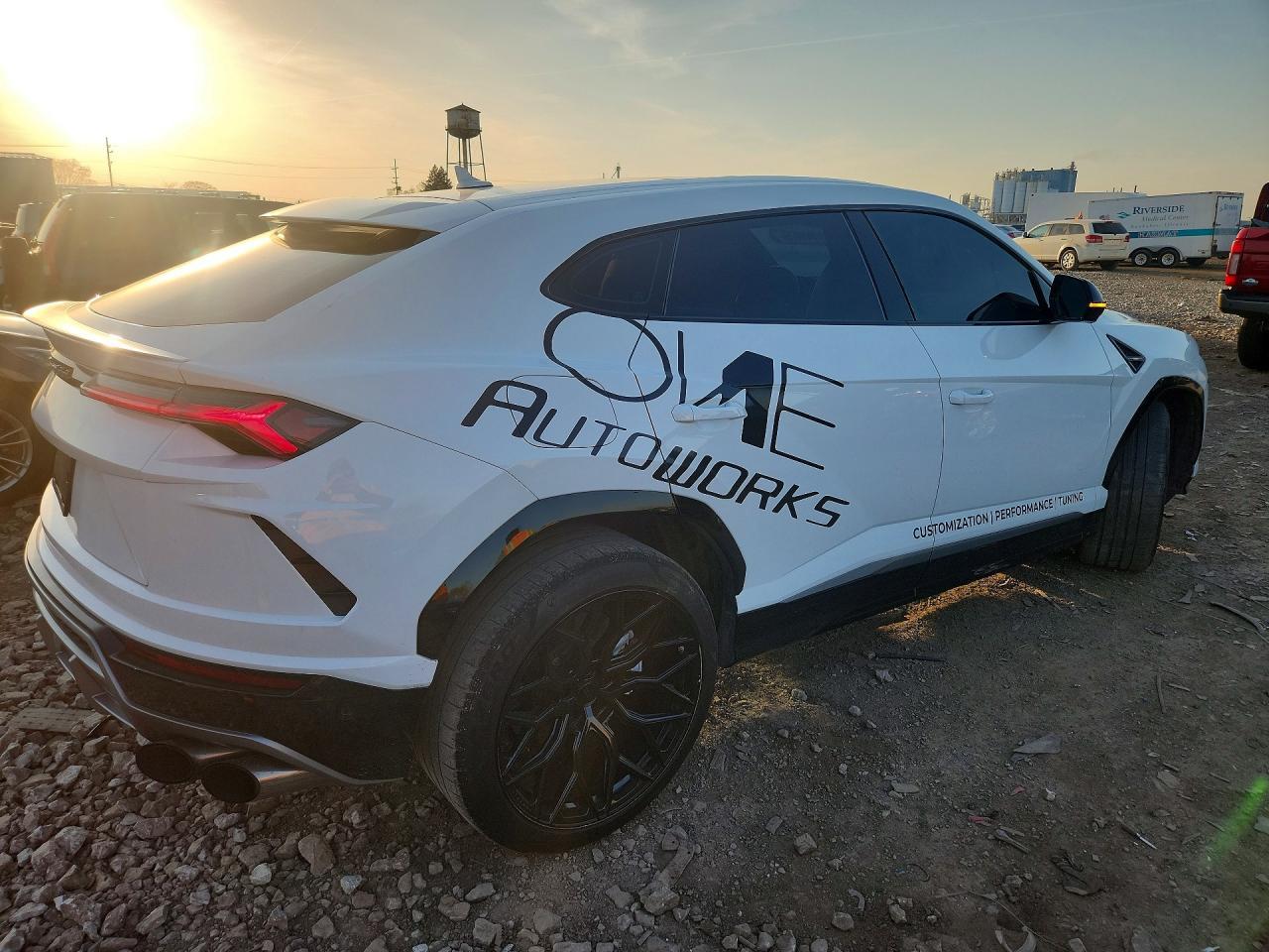 2019 Lamborghini Urus - zdjęcie 3