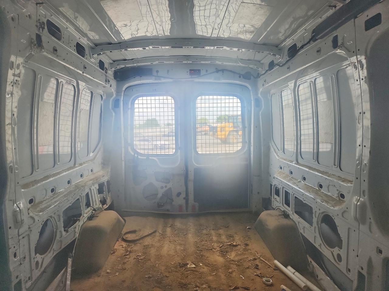 2015 Ford Transit T-250 - zdjęcie 10