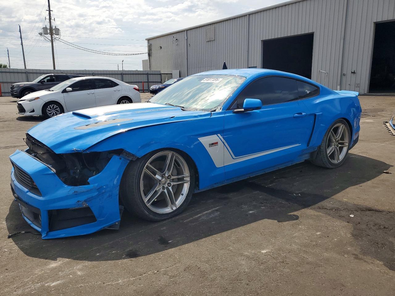 2017 Ford Mustang Gt - zdjęcie główne